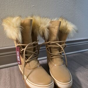 Sorel Women's Tan Fur-Lined Winter Boots